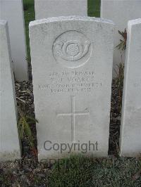 Bailleul Communal Cemetery Extension (Nord) - Voakes, S J