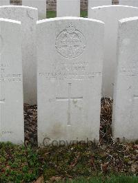 Bailleul Communal Cemetery Extension (Nord) - Walker, G