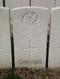 Bailleul Communal Cemetery Extension (Nord) - Walker, Reuben