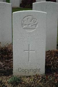 Bailleul Communal Cemetery Extension (Nord) - Wall, G