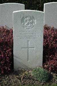 Bailleul Communal Cemetery Extension (Nord) - Wallace, C