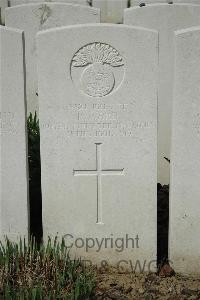 Bailleul Communal Cemetery Extension (Nord) - Ward, P