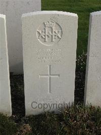 Bailleul Communal Cemetery Extension (Nord) - Warner, C