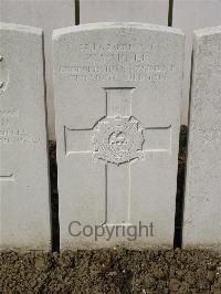 Bailleul Communal Cemetery Extension (Nord) - Warner, W