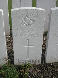 Bailleul Communal Cemetery Extension (Nord) - Watson, F