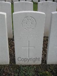 Bailleul Communal Cemetery Extension (Nord) - Weaver, Robert Osborne