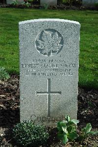 Bailleul Communal Cemetery Extension (Nord) - Weeks, Ernest Samuel