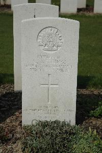 Bailleul Communal Cemetery Extension (Nord) - Wellings, Leonard