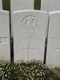 Bailleul Communal Cemetery Extension (Nord) - Wemyss, P