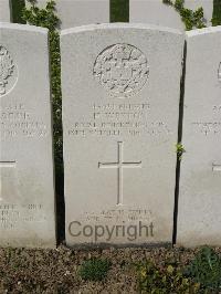Bailleul Communal Cemetery Extension (Nord) - Weston, H