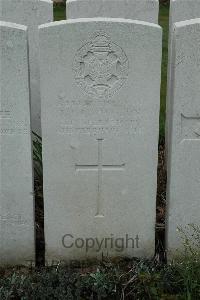 Bailleul Communal Cemetery Extension (Nord) - Whiston, A J J