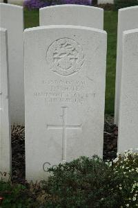 Bailleul Communal Cemetery Extension (Nord) - White, J