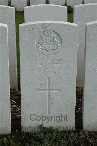 Bailleul Communal Cemetery Extension (Nord) - Whiting, C A