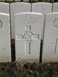 Bailleul Communal Cemetery Extension (Nord) - Whittaker, E