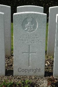 Bailleul Communal Cemetery Extension (Nord) - Williams, E A