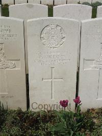 Bailleul Communal Cemetery Extension (Nord) - Willock, R