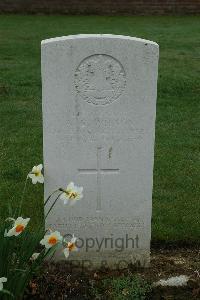 Bailleul Communal Cemetery Extension (Nord) - Wilson, Arthur Leslie