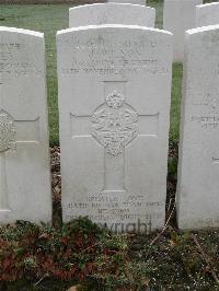 Bailleul Communal Cemetery Extension (Nord) - Wilson, J