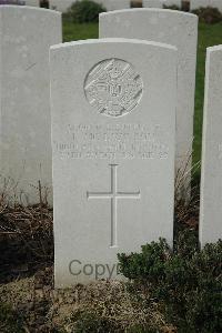Bailleul Communal Cemetery Extension (Nord) - Wilson, Lewis McIver