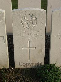 Bailleul Communal Cemetery Extension (Nord) - Wilson, T