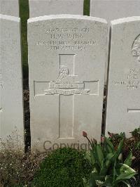 Bailleul Communal Cemetery Extension (Nord) - Wing, H W