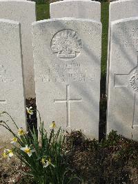 Bailleul Communal Cemetery Extension (Nord) - Womersley, Thorald