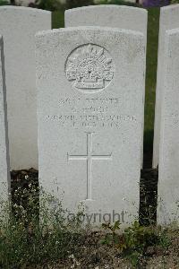 Bailleul Communal Cemetery Extension (Nord) - Wood, G