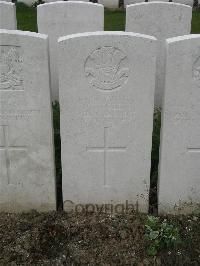 Bailleul Communal Cemetery Extension (Nord) - Woodend, W