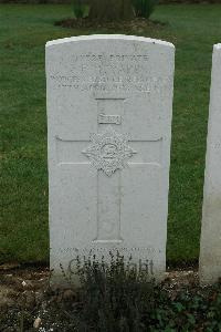 Bailleul Communal Cemetery Extension (Nord) - Yapp, F H