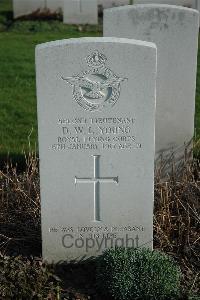Bailleul Communal Cemetery Extension (Nord) - Young, David William Laird