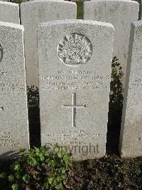 Bailleul Communal Cemetery Extension (Nord) - Young, Gordon Francis