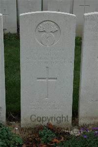 Bailleul Communal Cemetery Extension (Nord) - Young, Thomas