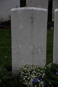 Bailleul Communal Cemetery (Nord) - Adamson, J
