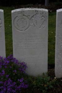 Bailleul Communal Cemetery (Nord) - Andrews, Sidney Alfred