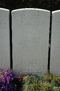 Bailleul Communal Cemetery (Nord) - Arnold, William Edward
