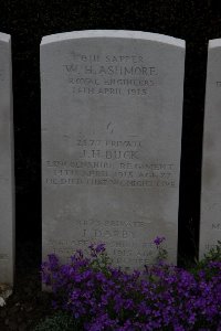 Bailleul Communal Cemetery (Nord) - Ashmore, William Henry