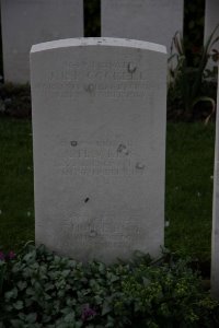 Bailleul Communal Cemetery (Nord) - Cockell, J R P