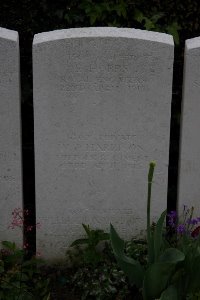 Bailleul Communal Cemetery (Nord) - Harrison, W J