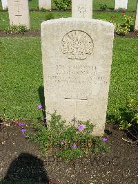 Cairo War Memorial Cemetery - Holmyard, George