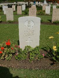 Cairo War Memorial Cemetery - Veitch, P