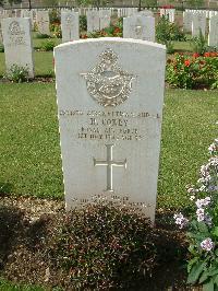 Heliopolis War Cemetery - Corey, Hugh