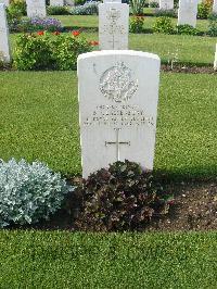 Heliopolis War Cemetery - Glassenbury, Bert
