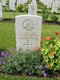 Heliopolis War Cemetery - Woodbridge, Kenneth William