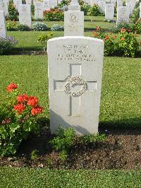 Heliopolis War Cemetery - York, Irwin Thomas