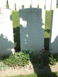 Daours Communal Cemetery Extension - Roberts, Leonard Edmund Wadsworth
