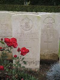 Doullens Communal Cemetery Extension No.1 - Acheson, Robert