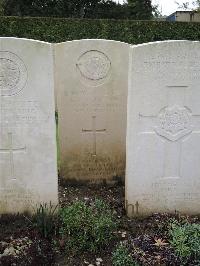 Doullens Communal Cemetery Extension No.1 - Ackroyd, Lewis