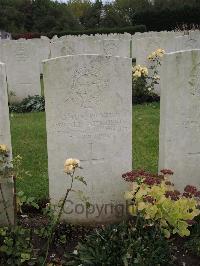 Doullens Communal Cemetery Extension No.1 - Aitchison, Oswald