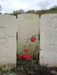 Doullens Communal Cemetery Extension No.1 - Aldred, Tom Hilton