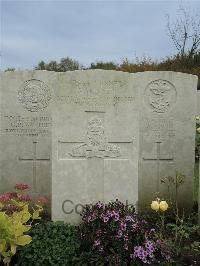 Doullens Communal Cemetery Extension No.1 - Skinner, George